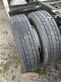 2018 Freightliner CASCADIA 6X4 T/A SLEEPER TRUCK