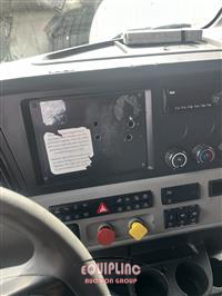 2018 Freightliner CASCADIA 6X4 T/A SLEEPER TRUCK