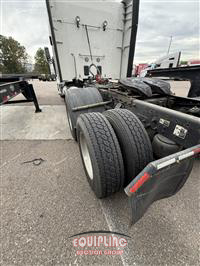 2018 Peterbilt 579 6X4 T/A SLEEPER TRUCK TRAC