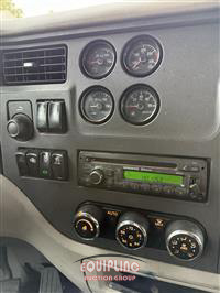 2018 Peterbilt 579 6X4 T/A SLEEPER TRUCK TRAC