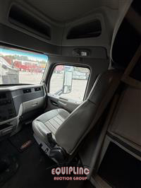 2018 Peterbilt 579 6X4 T/A SLEEPER TRUCK TRAC