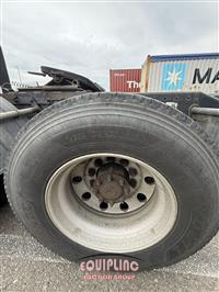 2018 Peterbilt 579 6X4 T/A SLEEPER TRUCK TRAC