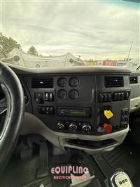 2018 Peterbilt 579 6X4 T/A SLEEPER TRUCK TRAC