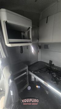 2020 Kenworth T680 6X4 T/A SLEEPER TRUCK TRA