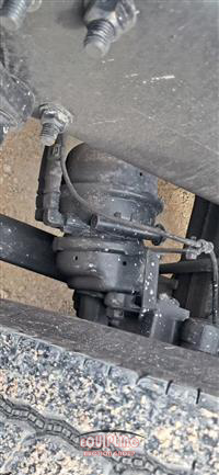 2019 Freightliner CASCADIA 6X4 T/A SLEEPER TRUCK