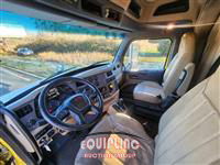 2015 Peterbilt 579 6X4 T/A SLEEPER TRUCK TRAC