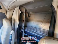 2015 Peterbilt 579 6X4 T/A SLEEPER TRUCK TRAC