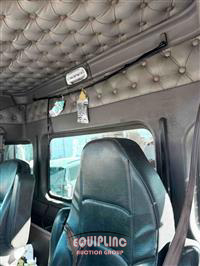 2007 Kenworth T800 TRI/A ROLLOFF TRUCK