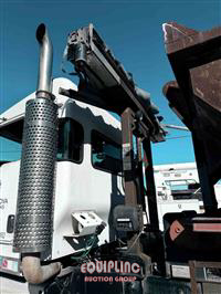 2007 Kenworth T800 TRI/A ROLLOFF TRUCK