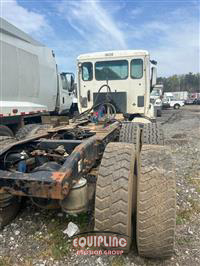 2015 Peterbilt 567 6X4 T/A DAY CAB TRUCK TRAC