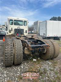2015 Peterbilt 567 6X4 T/A DAY CAB TRUCK TRAC