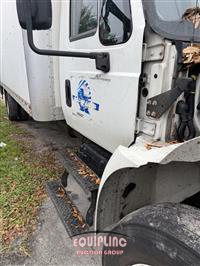 2017 International 4300 4X2 S/A 26FT BOX TRUCK