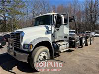 2017 Mack GU713 TRI/A ROLLOFF TRUCK