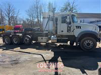 2017 Mack GU713 TRI/A ROLLOFF TRUCK