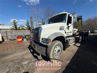 2017 Mack GU713 TRI/A ROLLOFF TRUCK