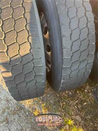 2020 Peterbilt 579 6X4 T/A SLEEPER TRUCK TRAC