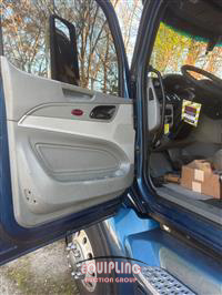 2020 Peterbilt 579 6X4 T/A SLEEPER TRUCK TRAC