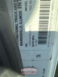 2007 International 7600 6X4 T/A GARBAGE TRUCK