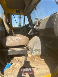 1998 International 2674 6X4 T/A VACUUM TRUCK