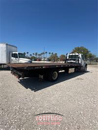 2016 Freightliner M2