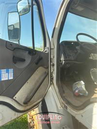 2012 Freightliner M2