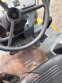 2000 NEW HOLLAND 555E