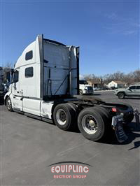 2021 Volvo VNL860 6X4 T/A SLEEPER TRUCK T