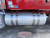 2017 Peterbilt 567 TRI/A SLEEPER TRUCK TRACTO