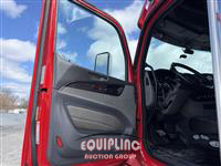 2017 Peterbilt 567 TRI/A SLEEPER TRUCK TRACTO