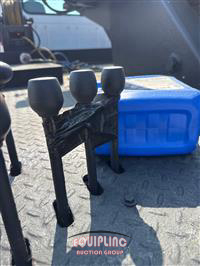 1999 International 3900FC