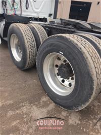 2019 Freightliner CASCADIA 6X4 T/A SLEEPER TRUCK