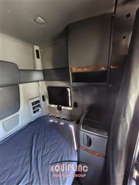 2019 International LT625 6X4 T/A SLEEPER TRUCK TR