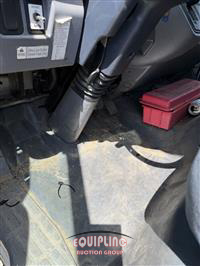 2013 Mitsubishi FE 4X2 S/A BOX TRUCK