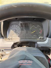 2013 Mitsubishi FE 4X2 S/A BOX TRUCK