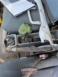 2013 Mitsubishi FE 4X2 S/A BOX TRUCK