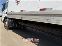 2013 Mitsubishi FE 4X2 S/A BOX TRUCK