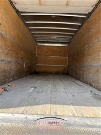 2013 Mitsubishi FE 4X2 S/A BOX TRUCK