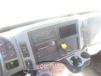 2018 International 4300 4X2 S/A 26FT BOX TRUCK