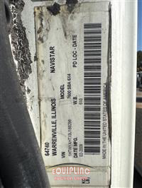 2009 International 7600 6X4 T/A GARBAGE TRUCK