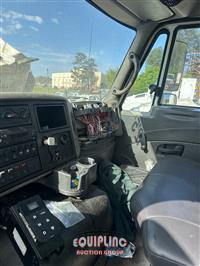 2009 International 7600 6X4 T/A GARBAGE TRUCK