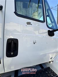 2019 International 4300 4X2 S/A 26FT BOX TRUCK