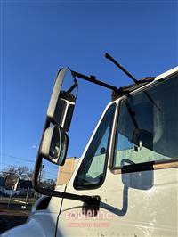 2019 International 4300 4X2 S/A 26FT BOX TRUCK