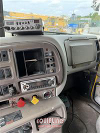 2001 Mack CXU613 TRI/A DUMP TRUCK