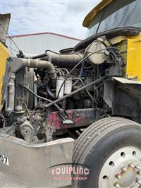 2001 Mack CXU613 TRI/A DUMP TRUCK