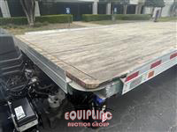 2023 Chevrolet W5500 4X2 S/A 16FT FLOOR TRUCK