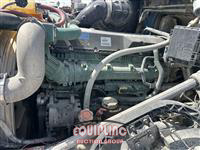 2016 Volvo VNL64T300 6X4 T/A DAY CAB TRUC