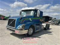2016 Volvo VNL64T300 6X4 T/A DAY CAB TRUC