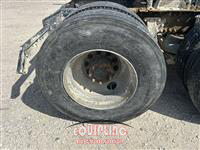 2016 Volvo VNL64T300 6X4 T/A DAY CAB TRUC