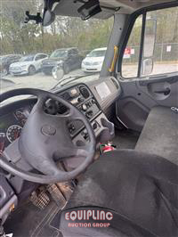 2020 Freightliner M2 4X2 S/A 26FT CDL REQUIRED C