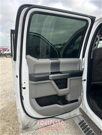 2017 Ford F350 4X2 S/A CREW CAB DUALLY T